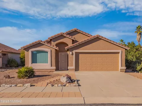 6960 W Harcuvar Dr, Tucson, AZ 85743