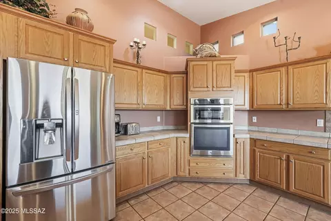 Kitchen - 62207 E Sand Crst, Saddlebrooke, AZ 85739 photo 6 of 8