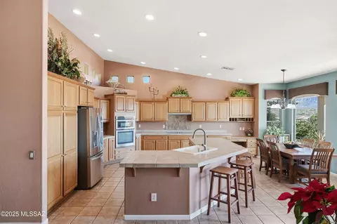 Kitchen - 62207 E Sand Crst, Saddlebrooke, AZ 85739 photo 3 of 8