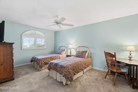 Bedroom - 62207 E Sand Crst, Saddlebrooke, AZ 85739 photo 4 of 6