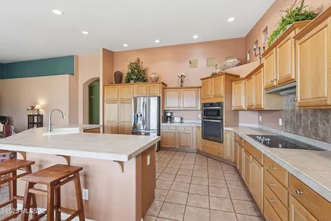 Kitchen - 62207 E Sand Crst, Saddlebrooke, AZ 85739 photo 7 of 8