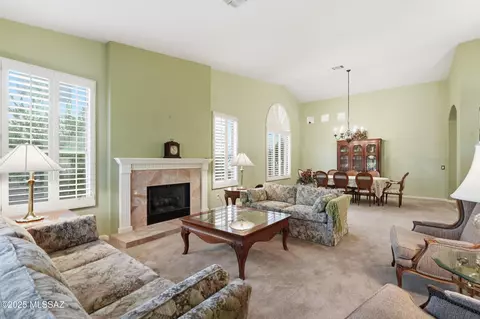 Living - 62207 E Sand Crst, Saddlebrooke, AZ 85739 photo 2 of 4