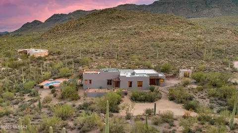 6615 W Sweetwater Dr, Tucson, AZ 85745
