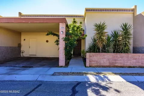 1999 W Bramburgh Ct, Tucson, AZ 85713