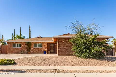 971 N Larry Pl, Tucson, AZ 85710
