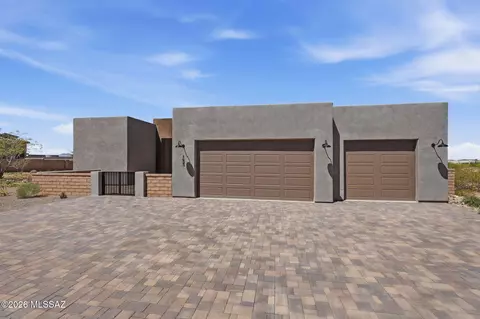 155 N Scenic Vista Dr, Sahuarita, AZ 85629