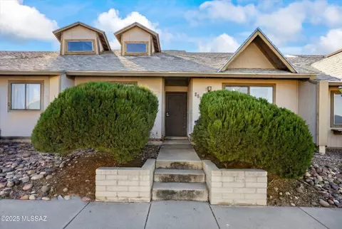 660 W Balboa Dr, Tucson, AZ 85705