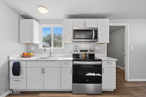 Kitchen - 7901 E 19th Pl, Tucson, AZ 85710 photo 5 of 5