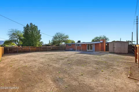 Exterior - 7901 E 19th Pl, Tucson, AZ 85710 photo 5 of 7