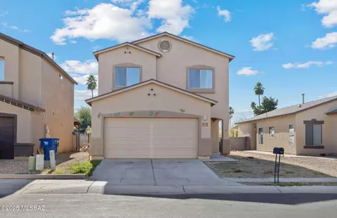 Exterior - 3642 E Drexel Manor Stra, Tucson, AZ 85706 photo 2 of 5