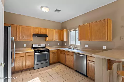 Kitchen - 3642 E Drexel Manor Stra, Tucson, AZ 85706 photo 2 of 2