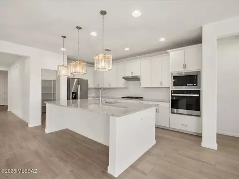 13235 E Paul Marsh Dr, Tucson, AZ 85747