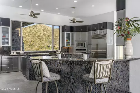 Kitchen - 13251 E Saddlerock Rd, Tucson, AZ 85749 photo 2 of 6