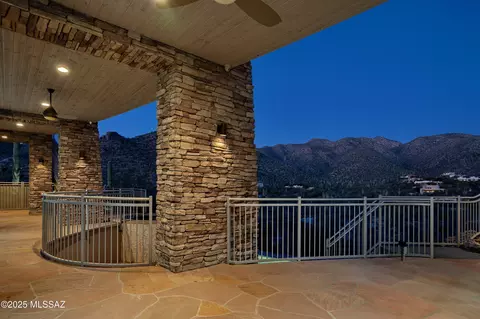 Exterior - 13251 E Saddlerock Rd, Tucson, AZ 85749 photo 7 of 11