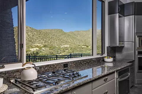 Kitchen - 13251 E Saddlerock Rd, Tucson, AZ 85749 photo 6 of 6