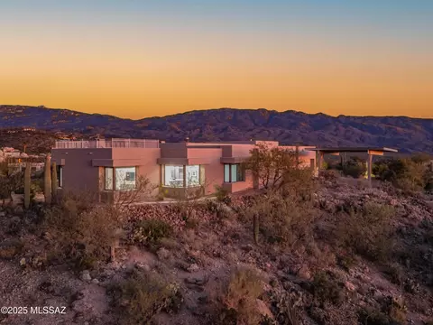 Exterior - 13251 E Saddlerock Rd, Tucson, AZ 85749 photo 2 of 11
