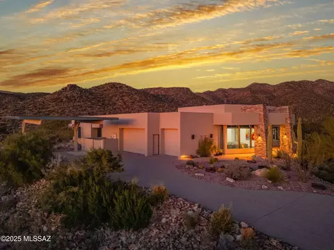 Exterior - 13251 E Saddlerock Rd, Tucson, AZ 85749 photo 9 of 11