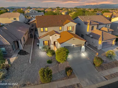 776 W Calle Valenciana, Sahuarita, AZ 85629
