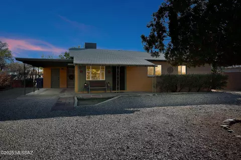 4766 E 17th St, Tucson, AZ 85711