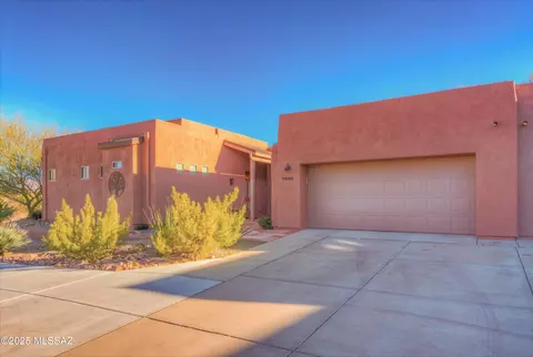 7894 S Galileo Ln, Tucson, AZ 85747