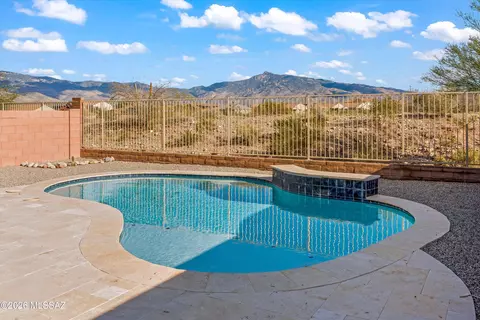 7888 S Golden Bell Dr, Tucson, AZ 85747