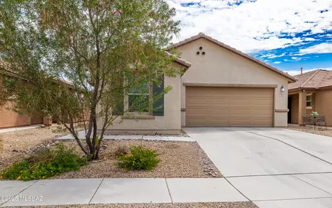 6251 S Reed Bunting Dr, Tucson, AZ 85757