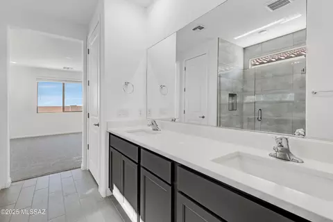 Bath - 10112 S Arnold Ranch Ct, Vail, AZ 85641 photo 1 of 1