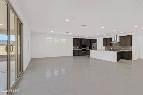 12779 E Tortoise Pointe Dr, Vail, AZ 85641