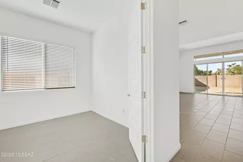 14725 N Saguaro Nest Trl, Marana, AZ 85658