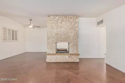 Living - 5322 E Hawthorne St, Tucson, AZ 85711 photo 4 of 9