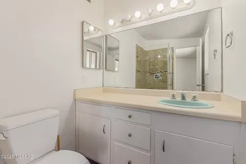 Bath - 5322 E Hawthorne St, Tucson, AZ 85711 photo 3 of 4