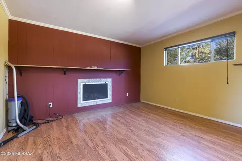 Living - 4902 E Copper St, Tucson, AZ 85712 photo 7 of 9