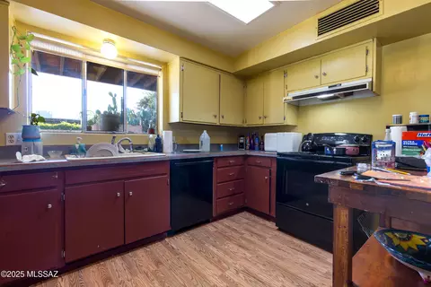 Kitchen - 4902 E Copper St, Tucson, AZ 85712 photo 4 of 5