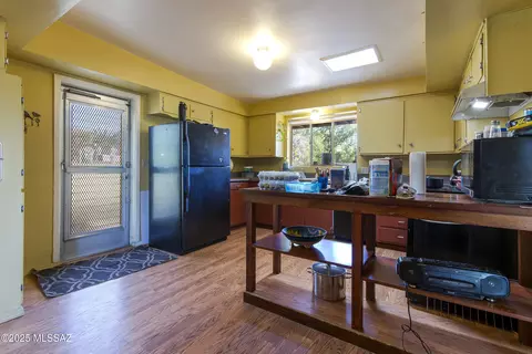 Kitchen - 4902 E Copper St, Tucson, AZ 85712 photo 2 of 5