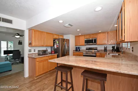 4080 W Magee Rd, Tucson, AZ 85741
