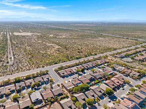 View/Area - 10584 E Rose Hill St, Tucson, AZ 85747 photo 4 of 5