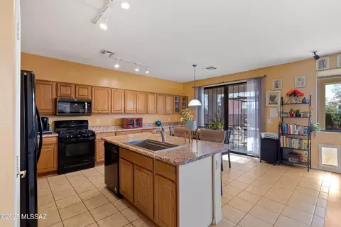 Kitchen - 10584 E Rose Hill St, Tucson, AZ 85747 photo 1 of 4