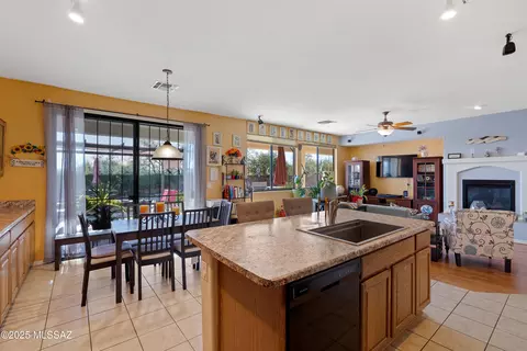Kitchen - 10584 E Rose Hill St, Tucson, AZ 85747 photo 4 of 4