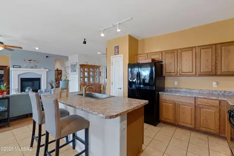 Kitchen - 10584 E Rose Hill St, Tucson, AZ 85747 photo 3 of 4
