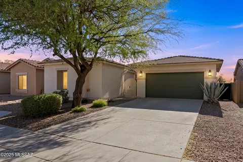 10584 E Rose Hill St, Tucson, AZ 85747