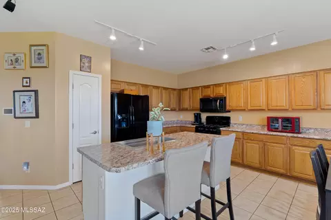 Kitchen - 10584 E Rose Hill St, Tucson, AZ 85747 photo 2 of 4