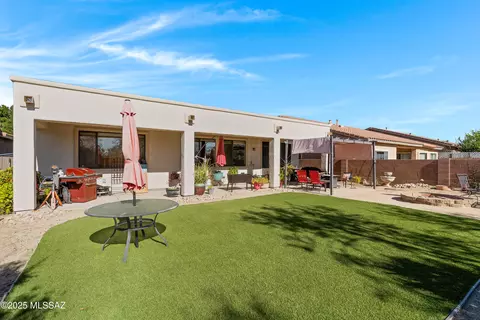 Exterior - 10584 E Rose Hill St, Tucson, AZ 85747 photo 2 of 2