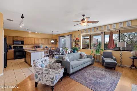 Living - 10584 E Rose Hill St, Tucson, AZ 85747 photo 1 of 2