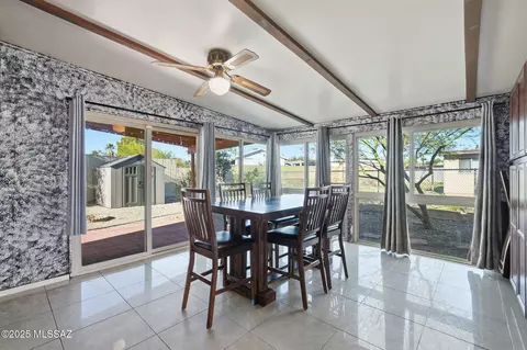 9571 E 33rd St, Tucson, AZ 85748