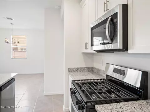 769 W Calle Cubeta, Sahuarita, AZ 85629