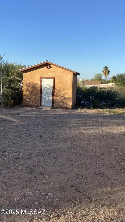 10010 S Vanessa Ln, Tucson, AZ 85756