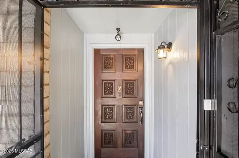 Entry Way - 4331 E Hampton Cir S, Tucson, AZ 85712 photo 1 of 1