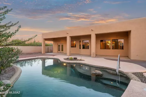 16567 S Saguaro View Ln, Vail, AZ 85641