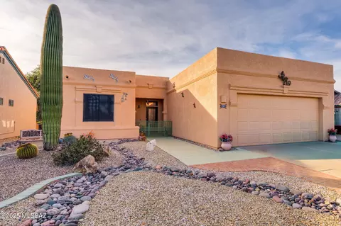 257 N Cobalt Dr, Green Valley, AZ 85614