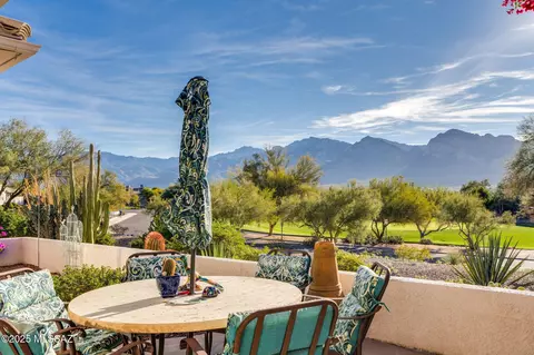 1465 W Bridalveil Pl, Tucson, AZ 85737